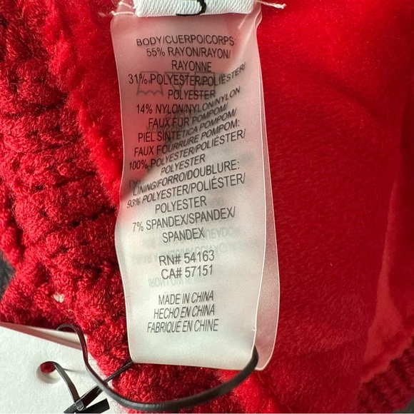 CALVIN KLEIN Women’s Textured Faux Fur Pom Pom Red/black Beanie NWT $58 - Picture 11 of 13